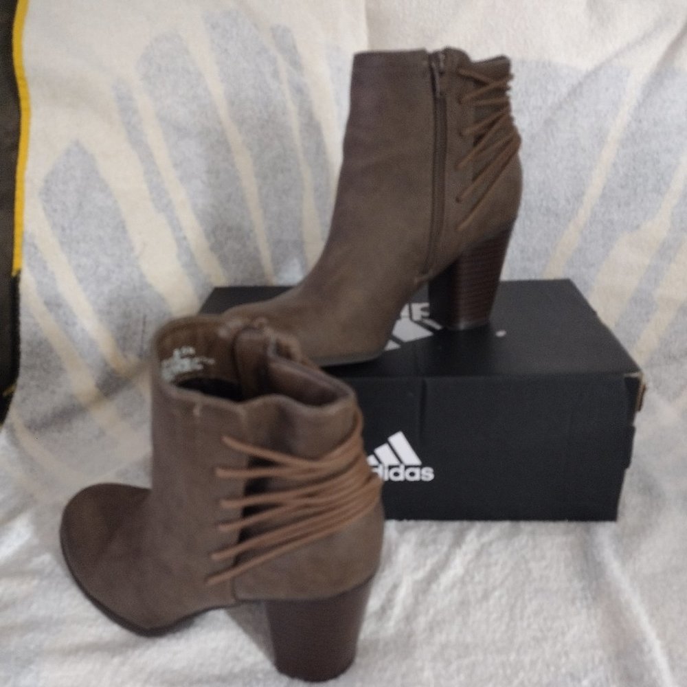 Madden Girl "Delite" Bootie NWOT